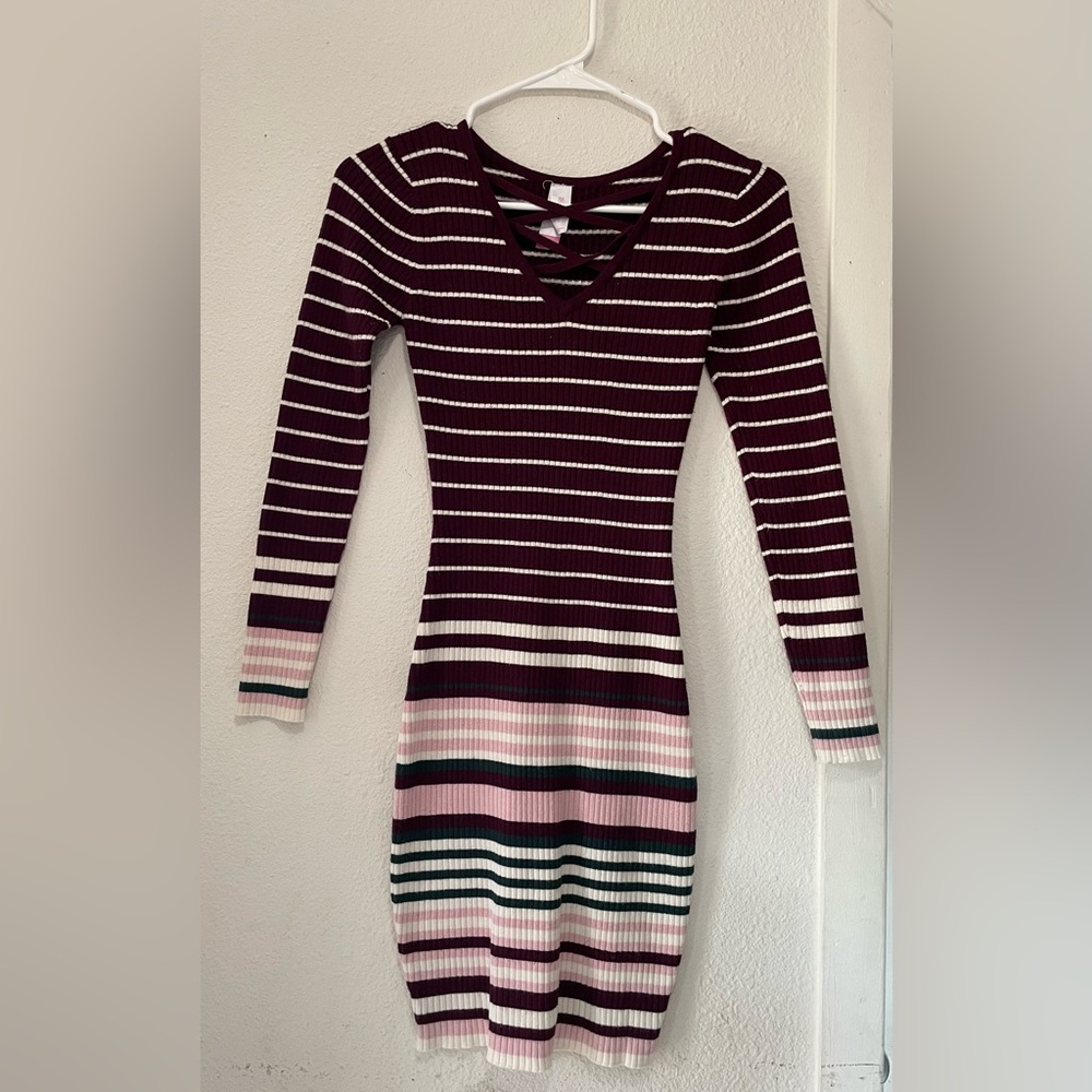 No Boundaries Burgundy and White Knit Top